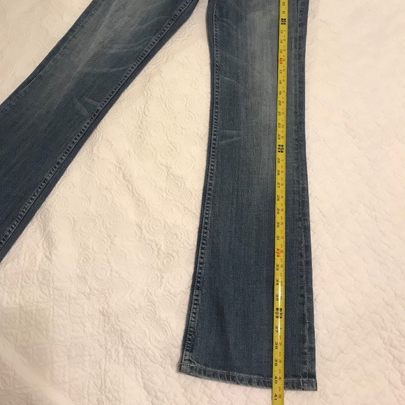 Miss Me Special Edition cowhide rhinestone bootcut 5 pocket blue jeans (size 28) - Picture 11 of 16